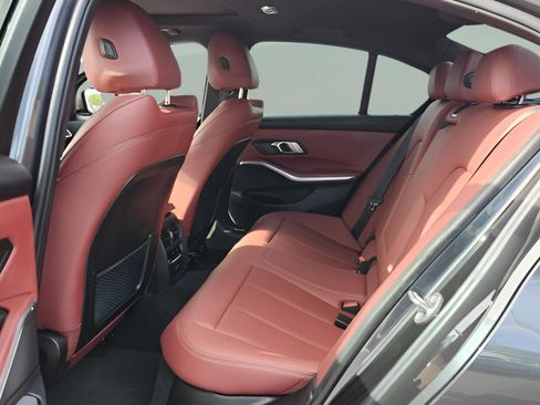 Certified 2022 BMW 330i Sedan w/ Driving Assistance Package image 11