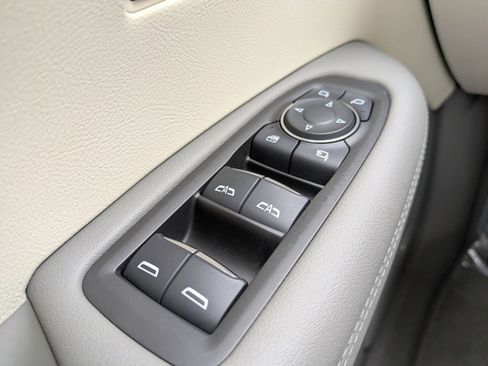 Used 2023 Cadillac XT6 Premium Luxury w/ Technology Package image 23