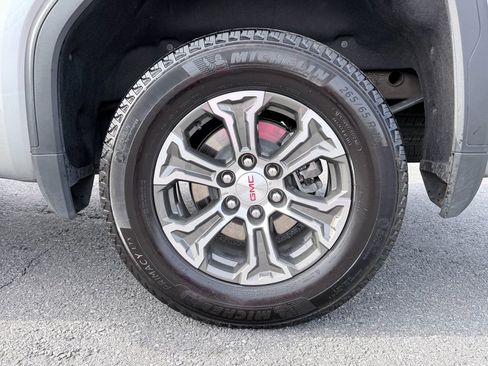 Used 2025 GMC Sierra 1500 SLT image 29