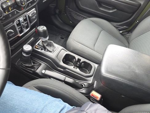 Used 2020 Jeep Wrangler Unlimited Sport S image 27