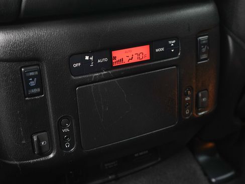 Used 2020 Nissan Armada Platinum w/ Captain's Chairs Package AWD/4WD image 15