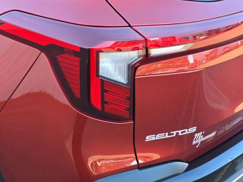 Used 2025 Kia Seltos S image 40