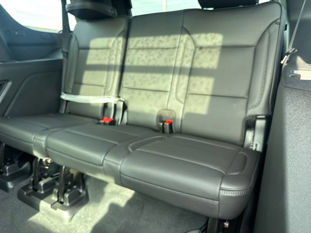New 2026 GMC Yukon Denali w/ Denali Reserve Package AWD/4WD image 13