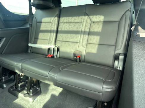 New 2026 GMC Yukon Denali w/ Denali Reserve Package AWD/4WD image 13