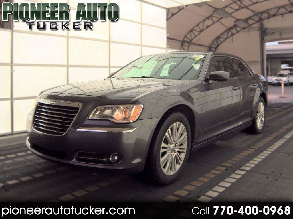 Used 2014 Chrysler 300 AWD w/ Driver Convenience Group image 1