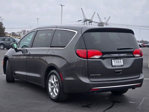 Used 2018 Chrysler Pacifica Touring Plus w/ Tire & Wheel Group image 15