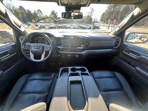Used 2025 GMC Sierra 1500 SLT image 17