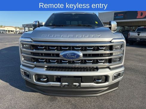 Used 2024 Ford F250 Platinum AWD/4WD image 8