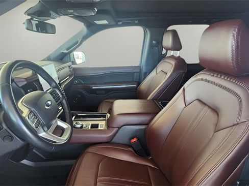 Used 2024 Ford Expedition Limited image 15