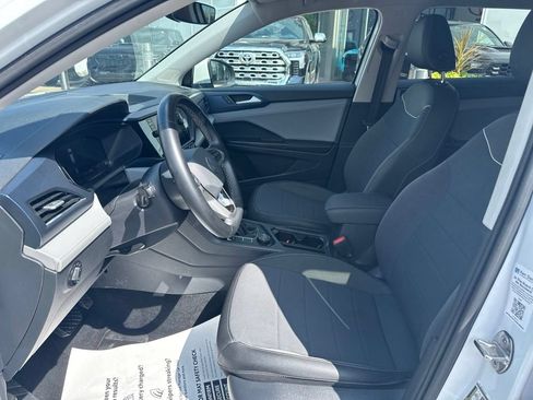 Used 2024 Volkswagen Taos SE AWD/4WD image 10
