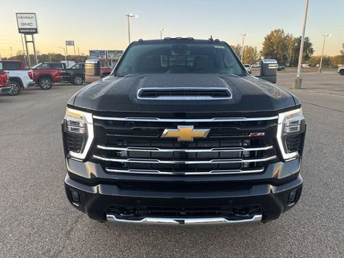 New 2026 Chevrolet Silverado 3500 LT w/ Z71 Chrome Sport Edition image 5