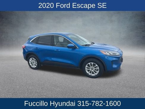 Used 2020 Ford Escape SE image 2