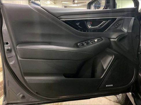 Used 2025 Subaru Outback Limited image 23