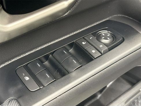 Certified 2025 Toyota Tacoma Limited AWD/4WD image 29