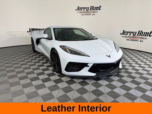 Used 2021 Chevrolet Corvette Stingray w/ Z51 Performance Package image 4