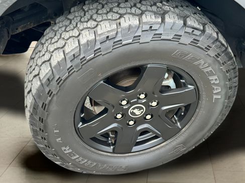 Used 2023 Ford Bronco Black Diamond AWD/4WD image 38