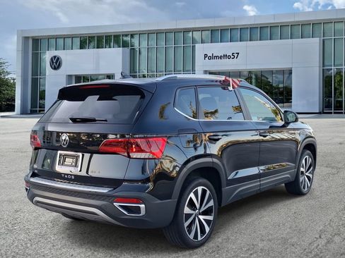 Used 2024 Volkswagen Taos SE FWD image 6