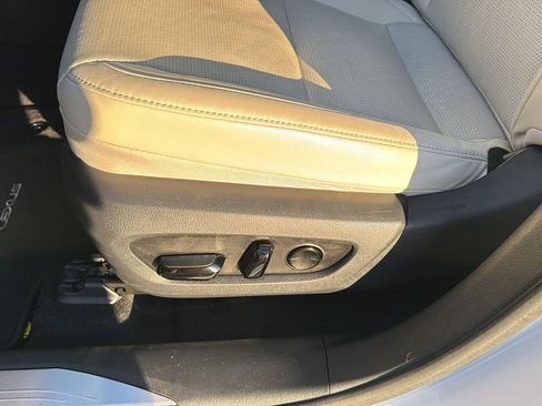 Certified 2025 Lexus RX 350 Premium Plus image 29