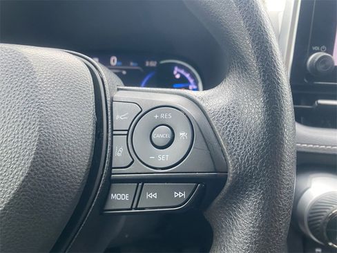 Used 2024 Toyota RAV4 XLE image 23