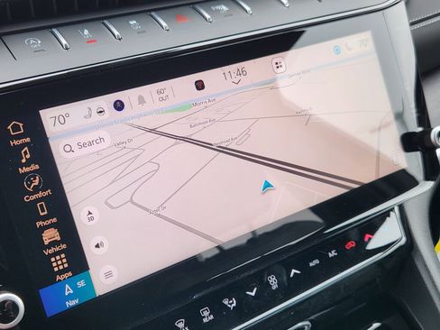 New 2026 Jeep Grand Cherokee Altitude image 19