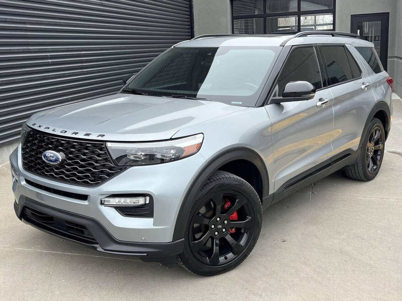 Used 2023 Ford Explorer ST w/ Equipment Group 401A AWD/4WD image 2