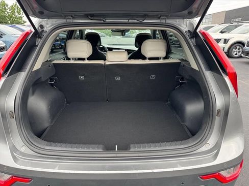 Used 2023 Kia Niro EX FWD image 10