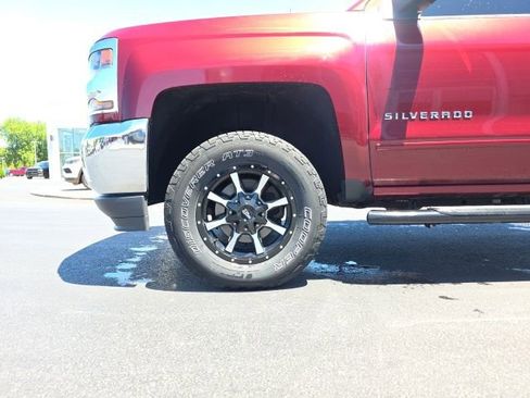 Used 2017 Chevrolet Silverado 1500 LT w/ All Star Edition AWD/4WD image 9