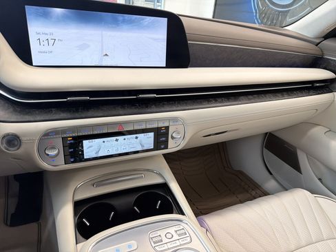Used 2025 Genesis G90 3.5T AWD/4WD image 22