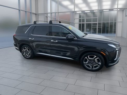 Used 2023 Hyundai Palisade Limited image 10