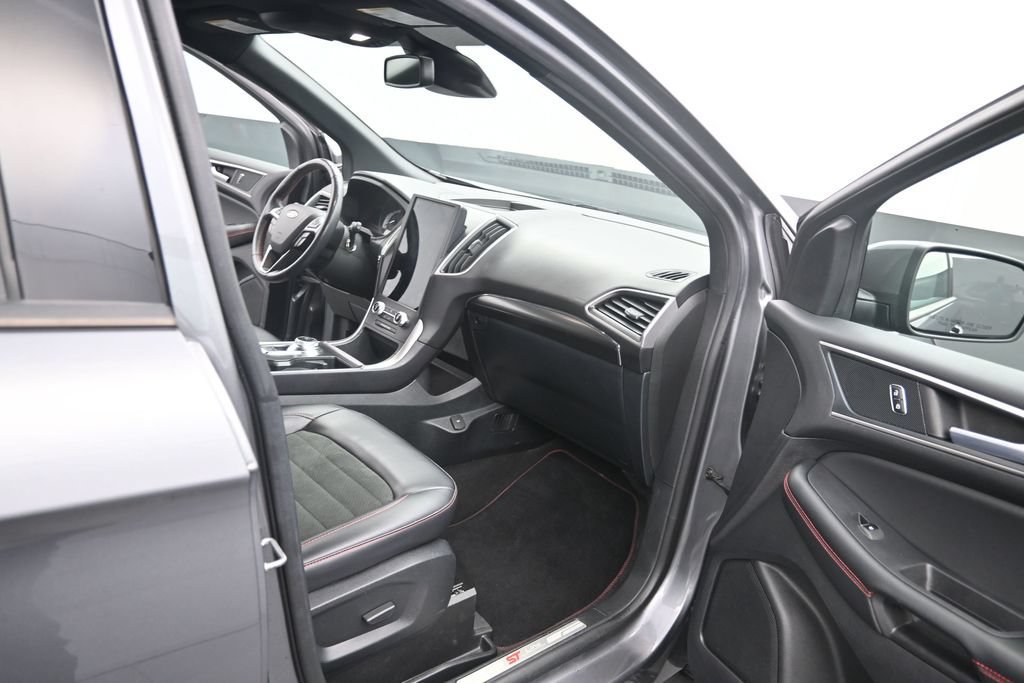 Used 2024 Ford Edge ST-Line AWD/4WD image 19