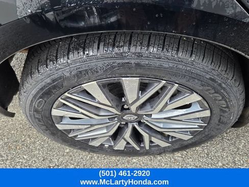 Used 2025 Nissan Altima 2.5 SV FWD image 6