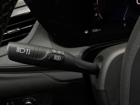 Used 2025 Buick Encore GX Preferred FWD image 34