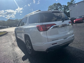 Used 2018 GMC Acadia Denali w/ Technology Package AWD/4WD image 7
