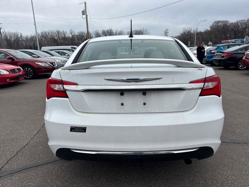 Used 2011 Chrysler 200 Limited image 6