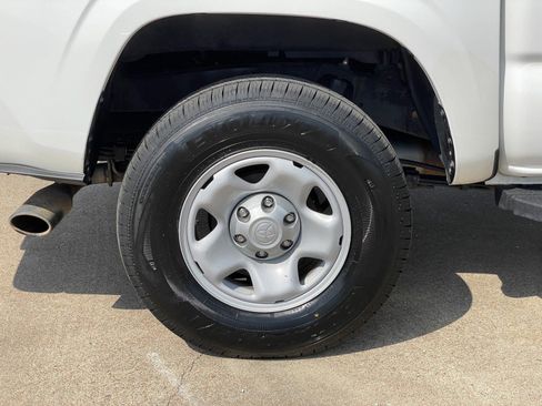 Used 2022 Toyota Tacoma SR AWD/4WD image 47