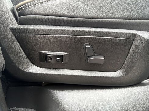 Used 2024 RAM 2500 Laramie w/ Night Edition image 21