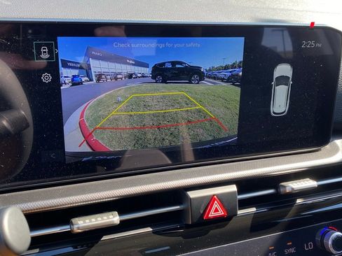 New 2026 Kia Sportage LX image 16