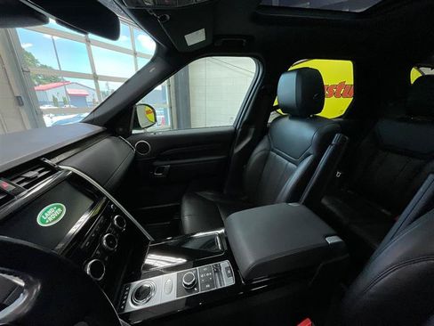 Used 2019 Land Rover Discovery HSE AWD/4WD image 12