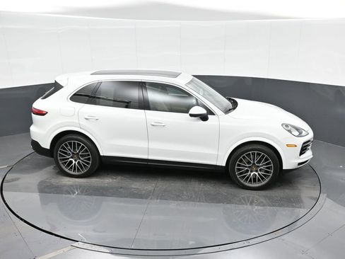 Certified 2021 Porsche Cayenne S image 31