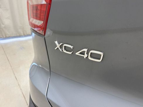 Used 2020 Volvo XC40 T5 Momentum AWD/4WD image 20