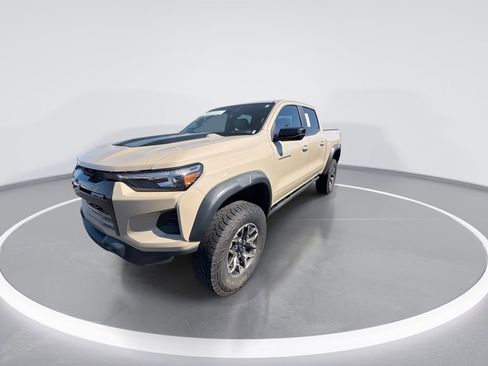 Used 2023 Chevrolet Colorado ZR2 w/ ZR2 Convenience Package III AWD/4WD image 4