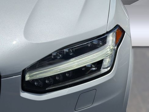 Used 2020 Volvo XC90 T6 Momentum AWD/4WD image 11