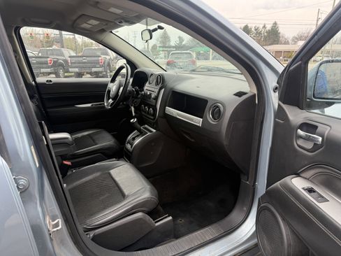 Used 2014 Jeep Compass Latitude AWD/4WD image 10