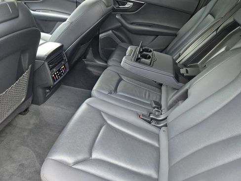 Certified 2022 Audi Q7 3.0T Premium Plus w/ Premium Plus Package AWD/4WD image 40