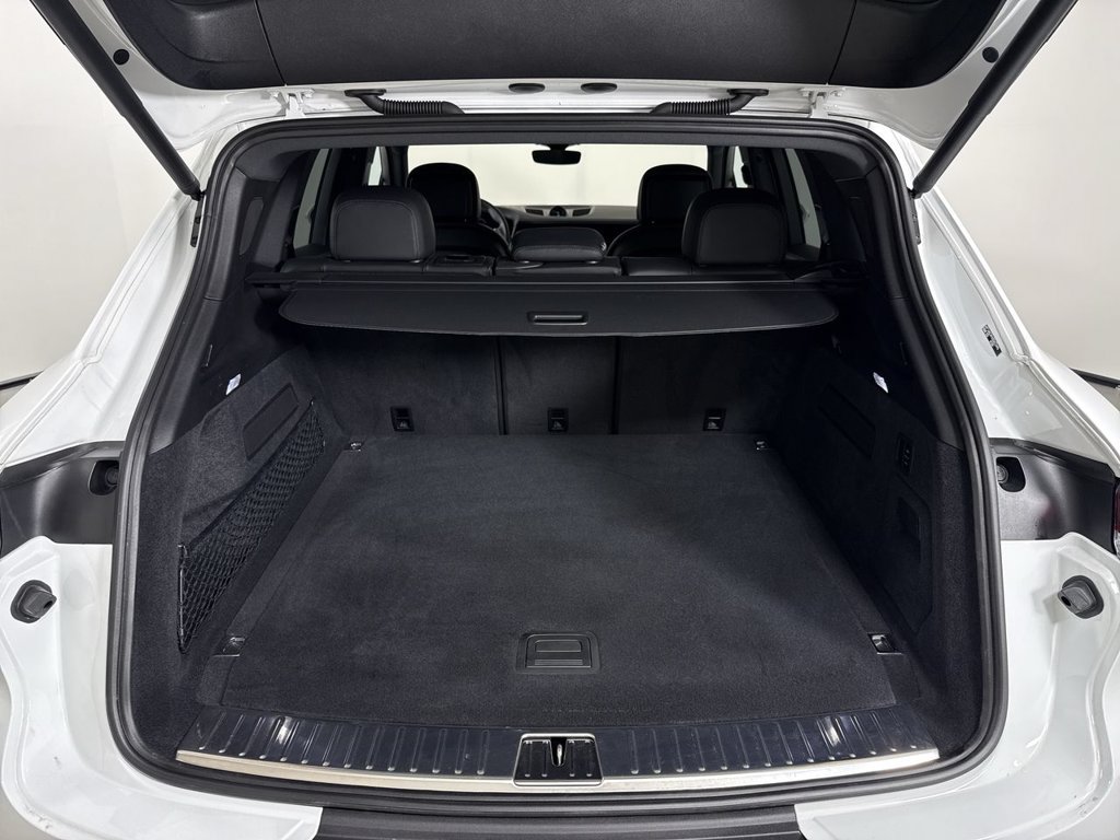 Certified 2025 Porsche Cayenne S AWD/4WD image 21
