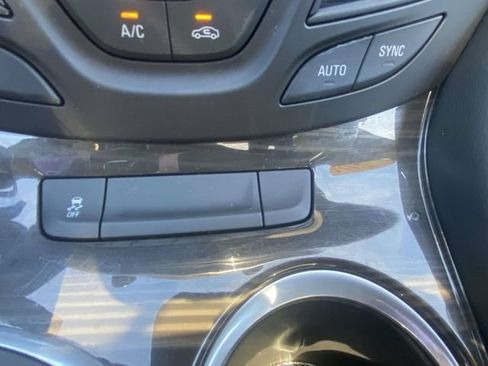 Used 2019 Buick Envision Essence FWD image 27