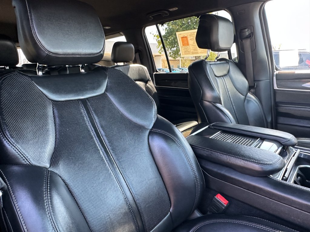 Certified 2022 Jeep Wagoneer Series I w/ Convenience Group I AWD/4WD image 21