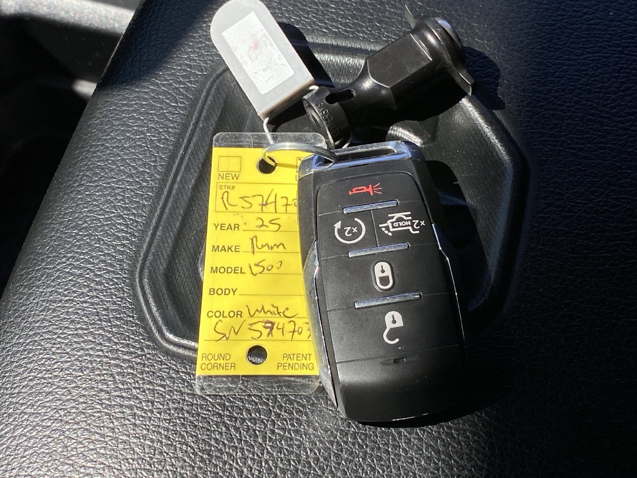 Used 2025 RAM 1500 Laramie AWD/4WD image 11