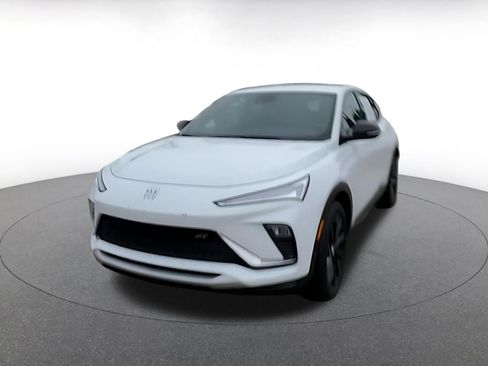 Used 2025 Buick Envista Sport Touring image 7