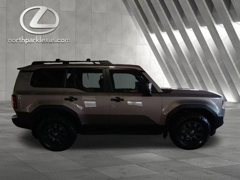 Used 2025 Toyota Land Cruiser image 4